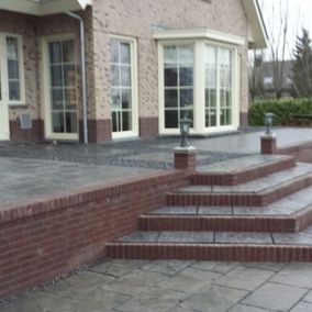 Metselwerk rond woning